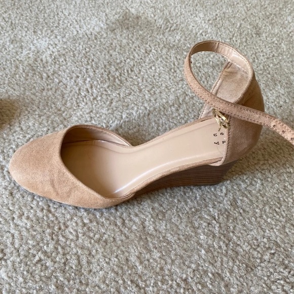 A new day wedges - Picture 2 of 5